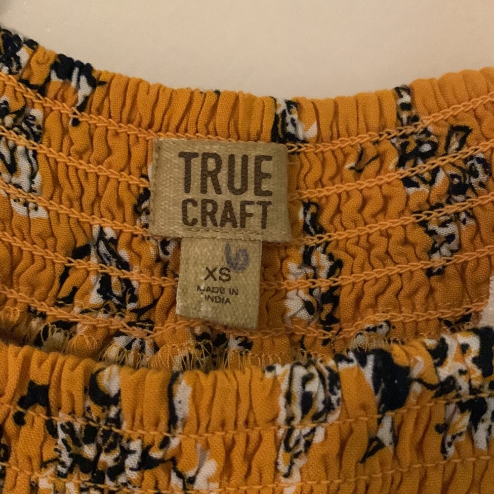 Top - Picture 2 of 2